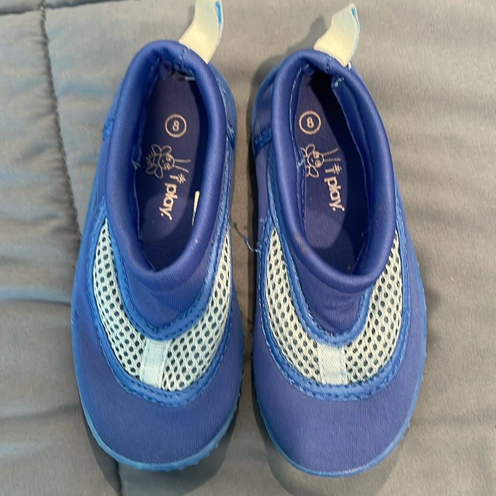 iPlay water shoes blue size 8